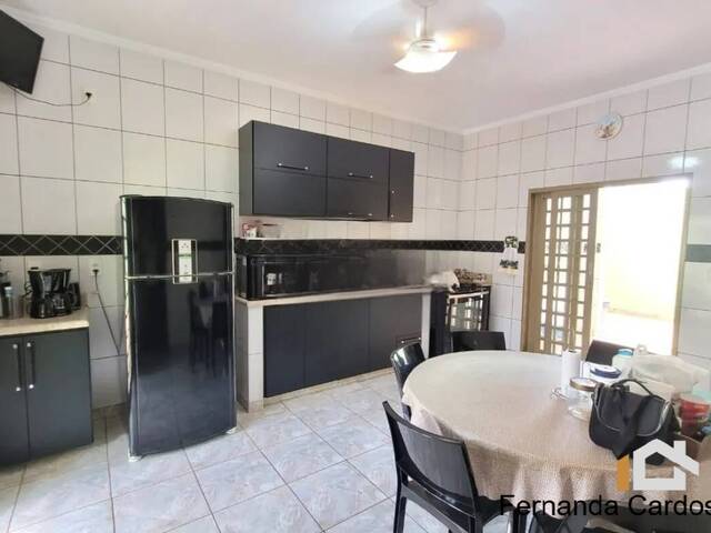 Casa para Venda em Ribeirão Preto - 2