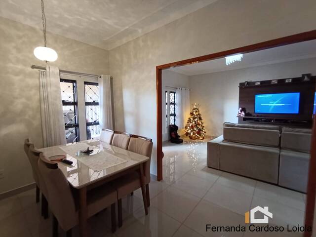 Casa para Venda em Ribeirão Preto - 3