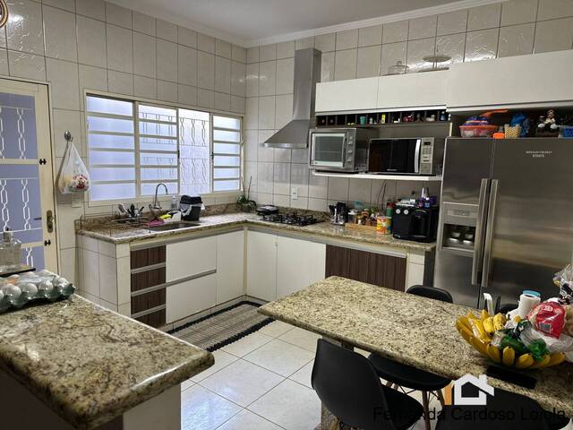 Casa para Venda em Ribeirão Preto - 2