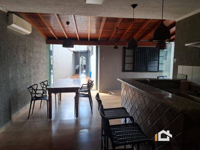 Casa para Venda em Ribeirão Preto - 3