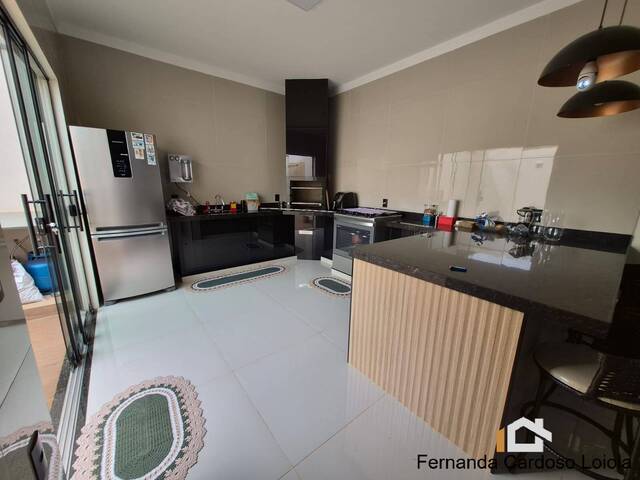 Casa para Venda em Ribeirão Preto - 2