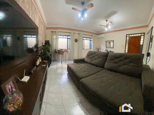 Casa para Venda em Ribeirão Preto - 3