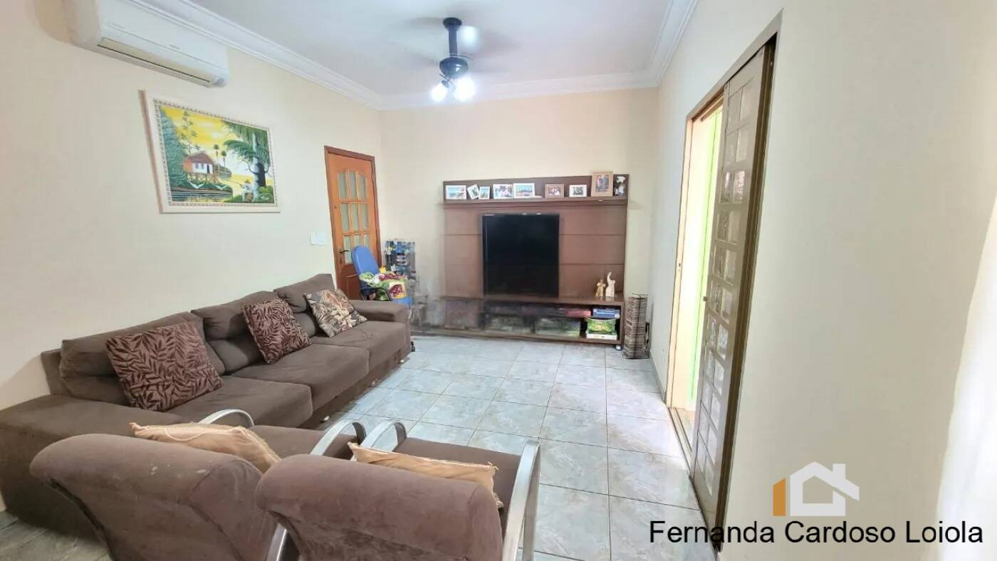 Casa, 3 quartos, 238 m² - Foto 4