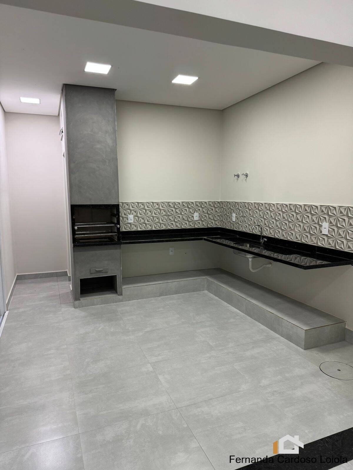 Casa, 3 quartos, 256 m² - Foto 1