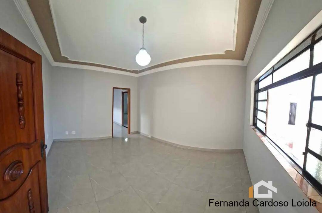 Casa, 2 quartos, 250 m² - Foto 1