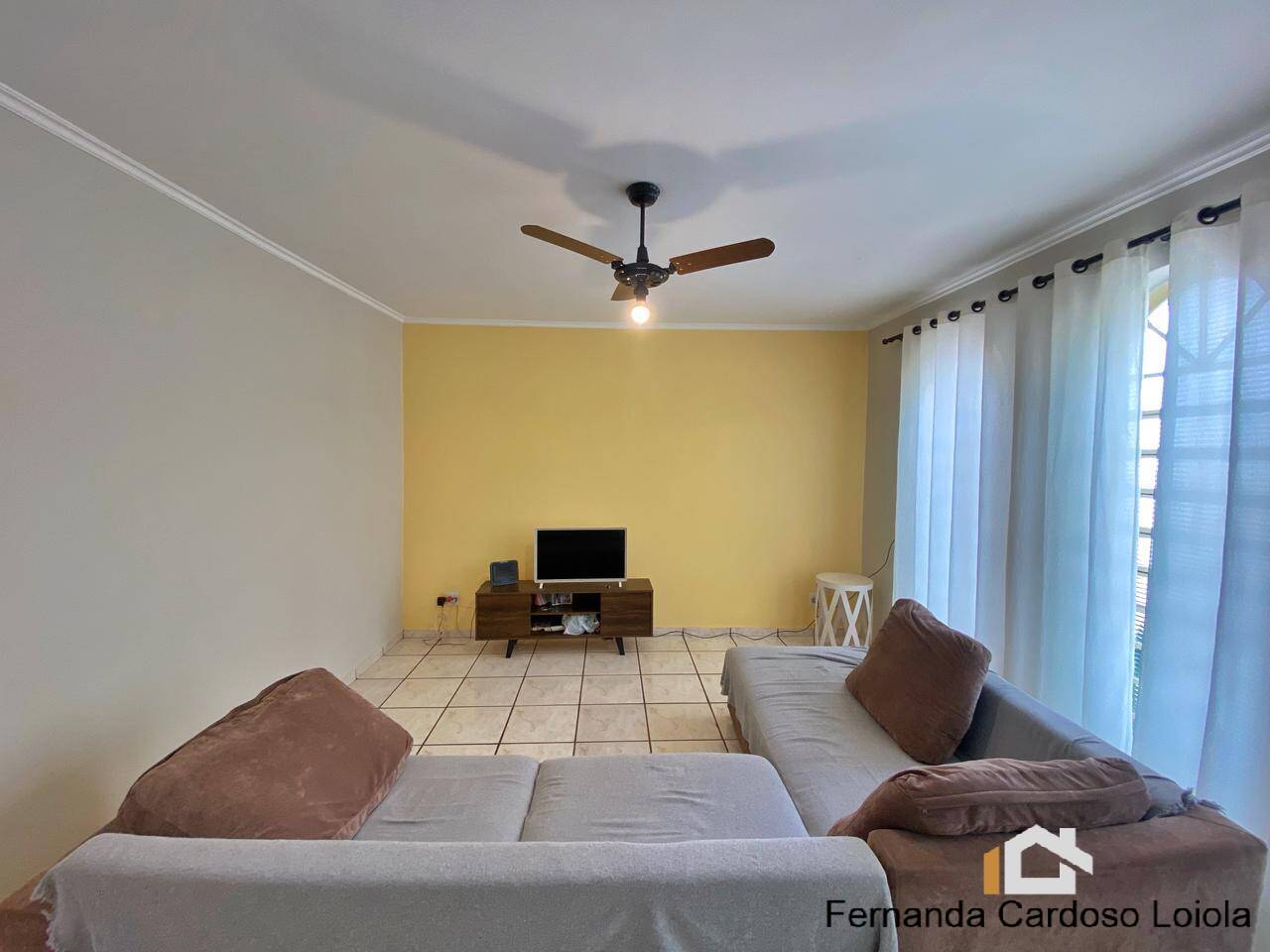 Casa, 3 quartos, 200 m² - Foto 1