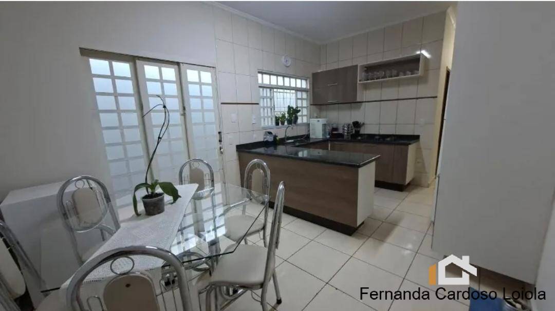 Casa, 2 quartos, 125 m² - Foto 1