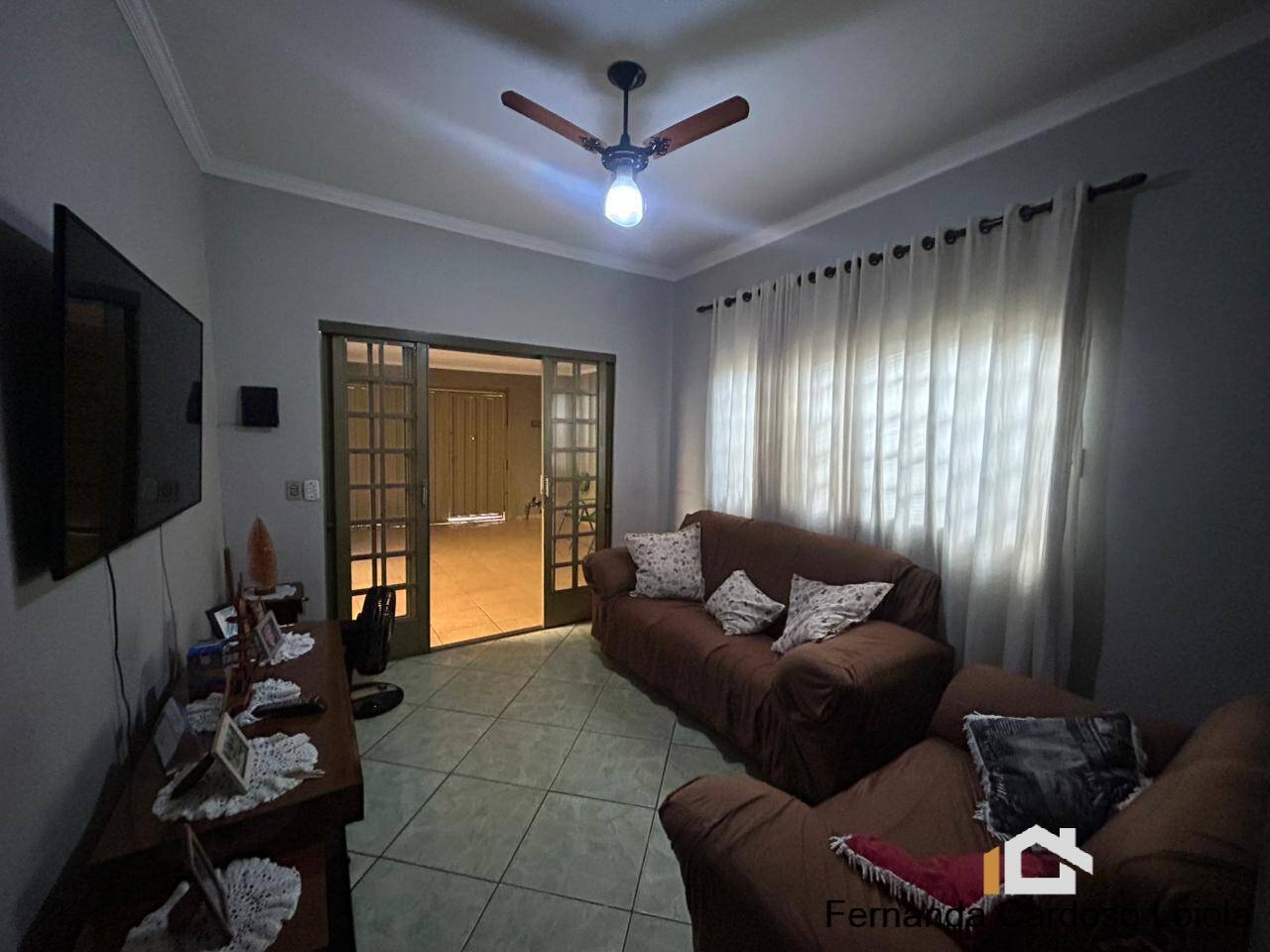 Casa, 2 quartos, 160 m² - Foto 1