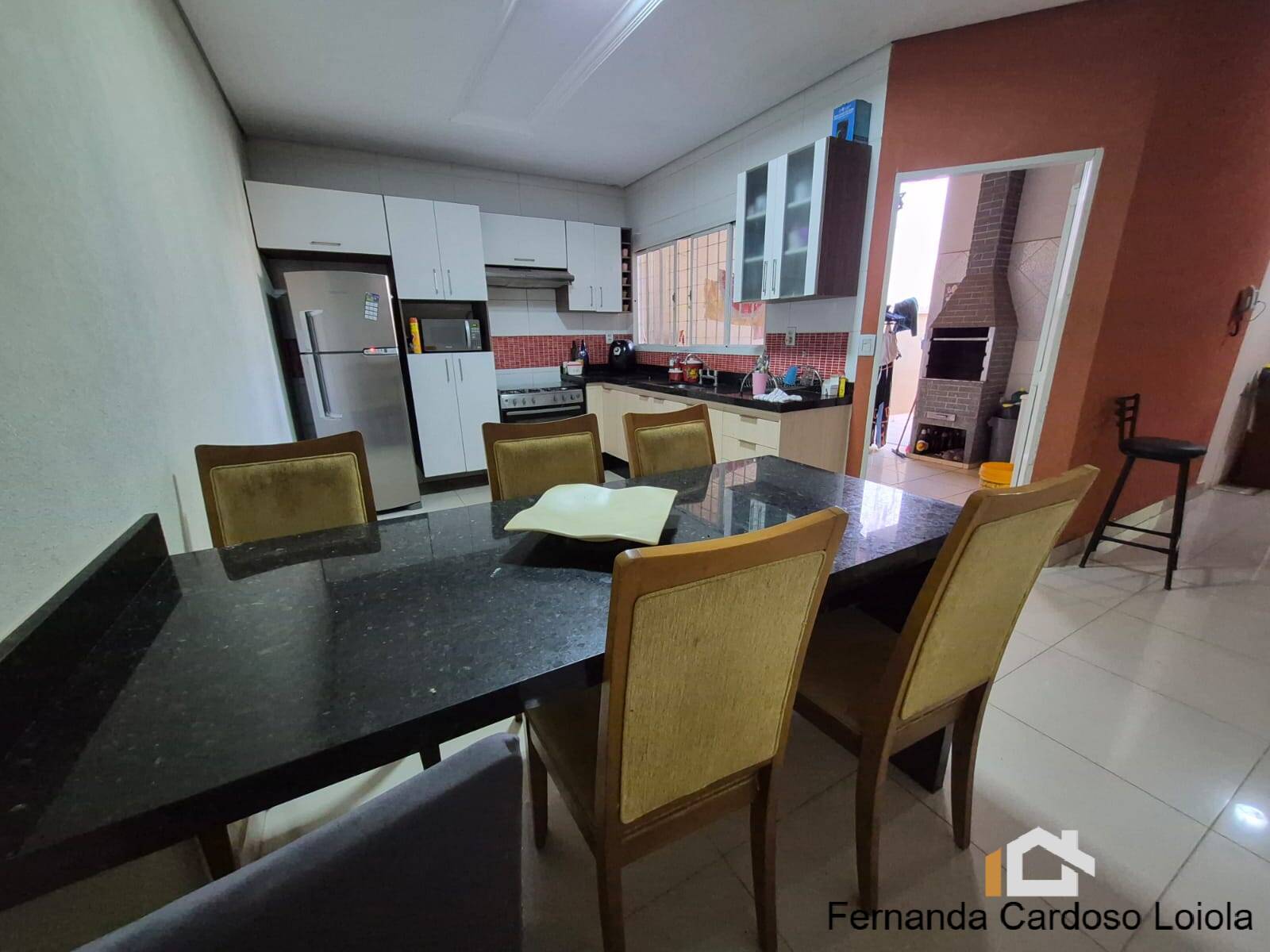 Casa, 2 quartos, 162 m² - Foto 1