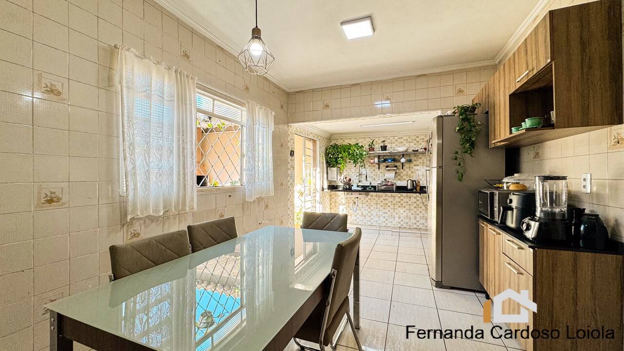 Casa, 3 quartos, 200 m² - Foto 3