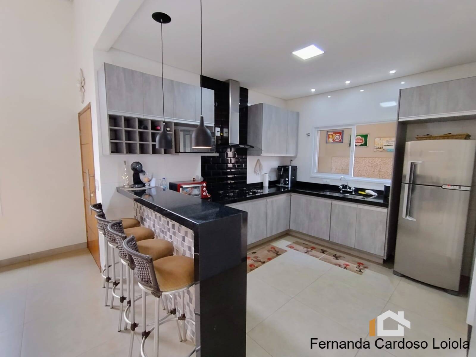 Casa, 3 quartos, 200 m² - Foto 1