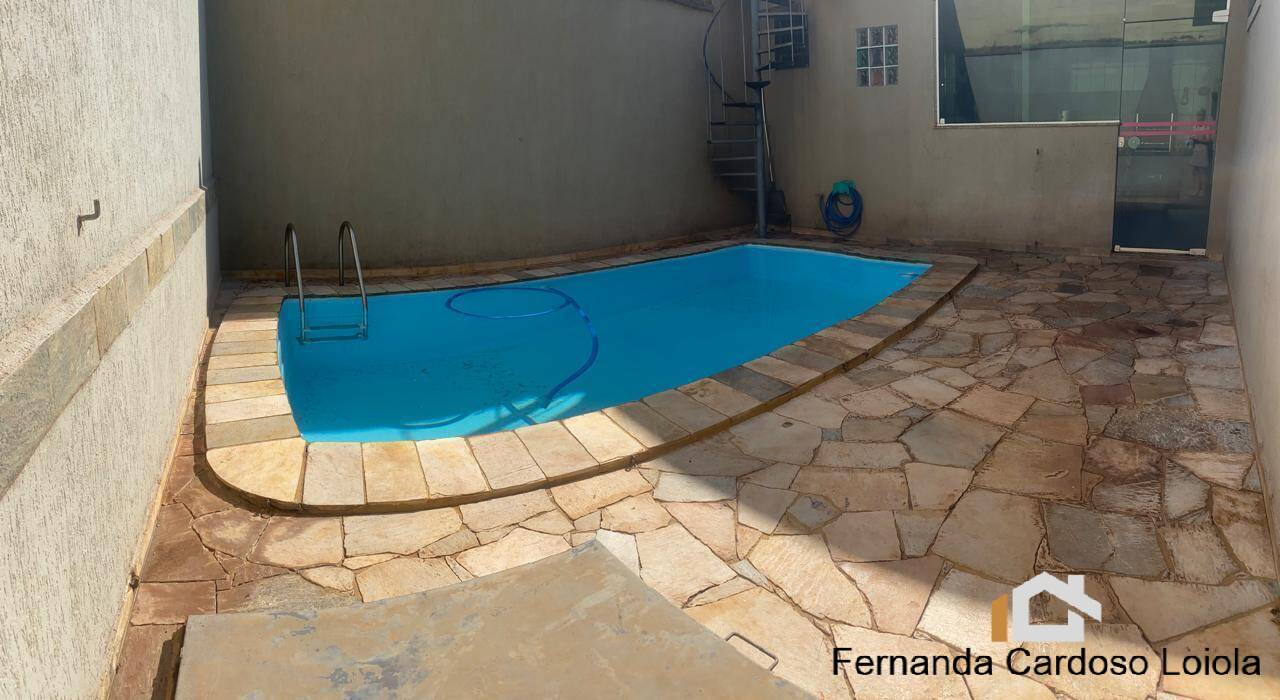 Casa, 3 quartos, 210 m² - Foto 16